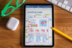 Design Thinking with UI / UX | In-Academia